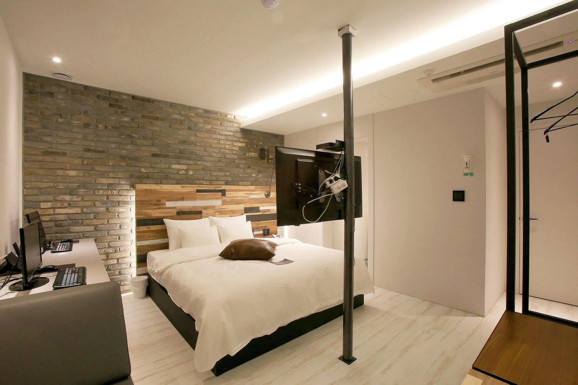 Hotel Yaja Jungwang Siheung Екстер'єр фото